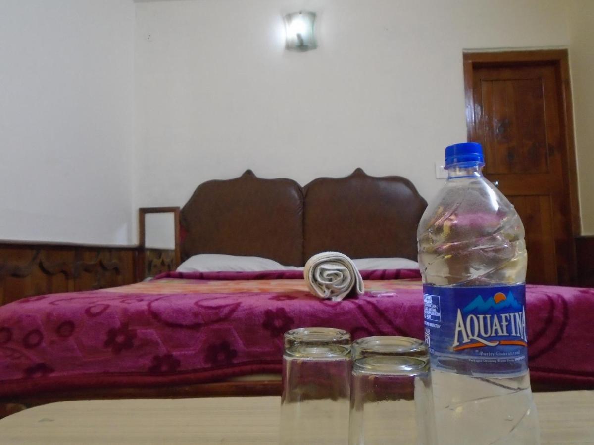 Hotel Magnolia Mallroad Manali Exterior foto